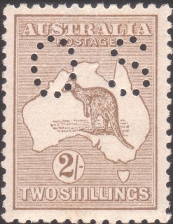 Australia-1913-Kangaroo-Map-2-shilling-brown-II-First-CR-over-A-P12-Animal_2