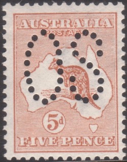 Australia-1913-Kangaroo-Map-5-pence-chestnut-II-First-CR-over-A-P12-Animal_1