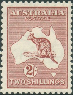 Australia-1935-Kangaroo-Map-2-shilling-maroon-C-of-A-P12-Animal