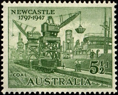 Australia-1947-Sesquicentenary-of-City-of-Newcastle-5-5-pence-green-C-of-A-P14-5-Coal-carrier-cranes