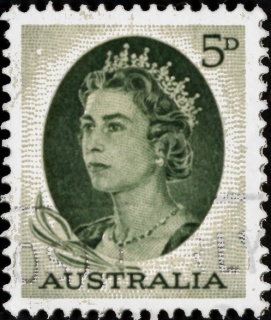 Australia-1963-Queen-Elizabeth-II-5-pence-deep-green-P15x14-Queen-Elizabeth-II