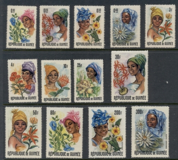 Guinee-1966 Women & Flowers of Guinea