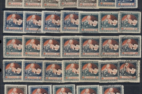 Latvia-1920-21-Mercy-assisting-Wounded-Soldier-Asst