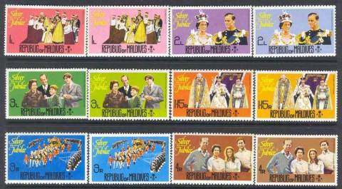 Maldives-1977-Coronation-2-Colour-sets-MUH-Lot14379