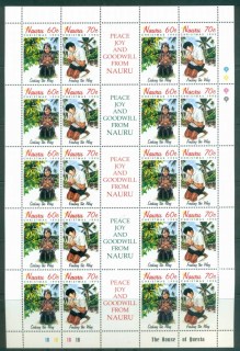 Nauru-1995-Xmas-Sheetlet-MUH-lot79466