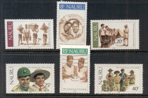 Nauru-1982-Scouting-Year-MUH