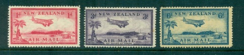 New-Zealand-1935-Air-mail-Plane-over-Landing-Field-tones-MLH-lot71538