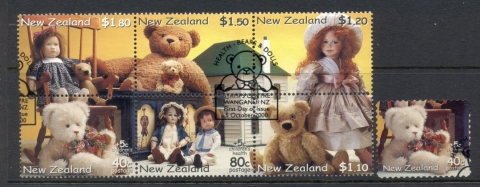 New-Zealand-2000-Teddy-Bears-Dolls-FU