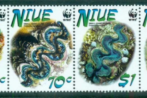 Niue-2002 WWF Small Giant Clam Str 4