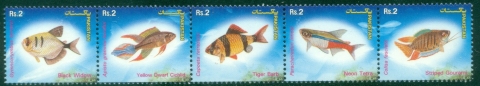 Pakistan-2004-Aquarium-Fish-strip-MUH_1