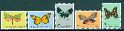 PNG-1979-Moths-MUH-lot57243