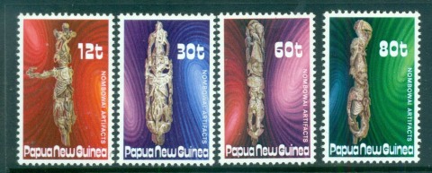 PNG-1985-Funeral-Totems-MUH-lot572484