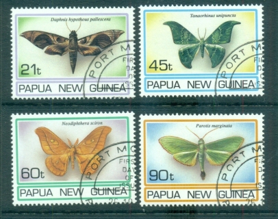 PNG-1994-Moths-CTO-lot71169