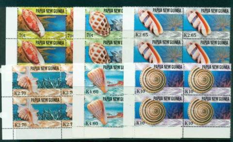 PNG-2004-Shells-Blocks-4-MUH-lot22124