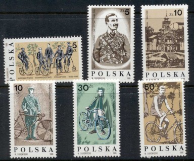 Poland-1986-Warsaw-Cyclists-MUH