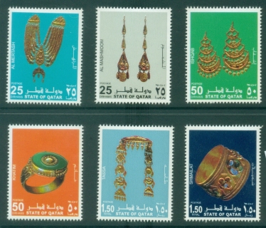 Qatar-2003-Jewelry-foil-embossed-MUH