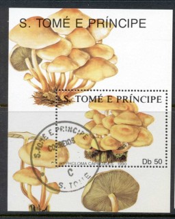 Sao-Tome-et-Principe-1990-Funghi-Mushrooms-MS-CTO_1