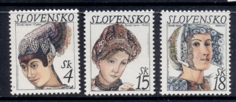 Slovakia-1999-Traditional-Bonnets-MUH