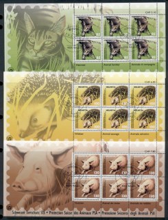 Switzerland-2004-Animal-Protection-3x-sheetlet-CTO