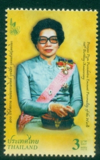 Thailand-2015-Princess-Prem-Purachatra-MUH