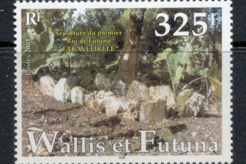 Wallis-Futuna-2001 Tomb of Futuna King Falavelikele