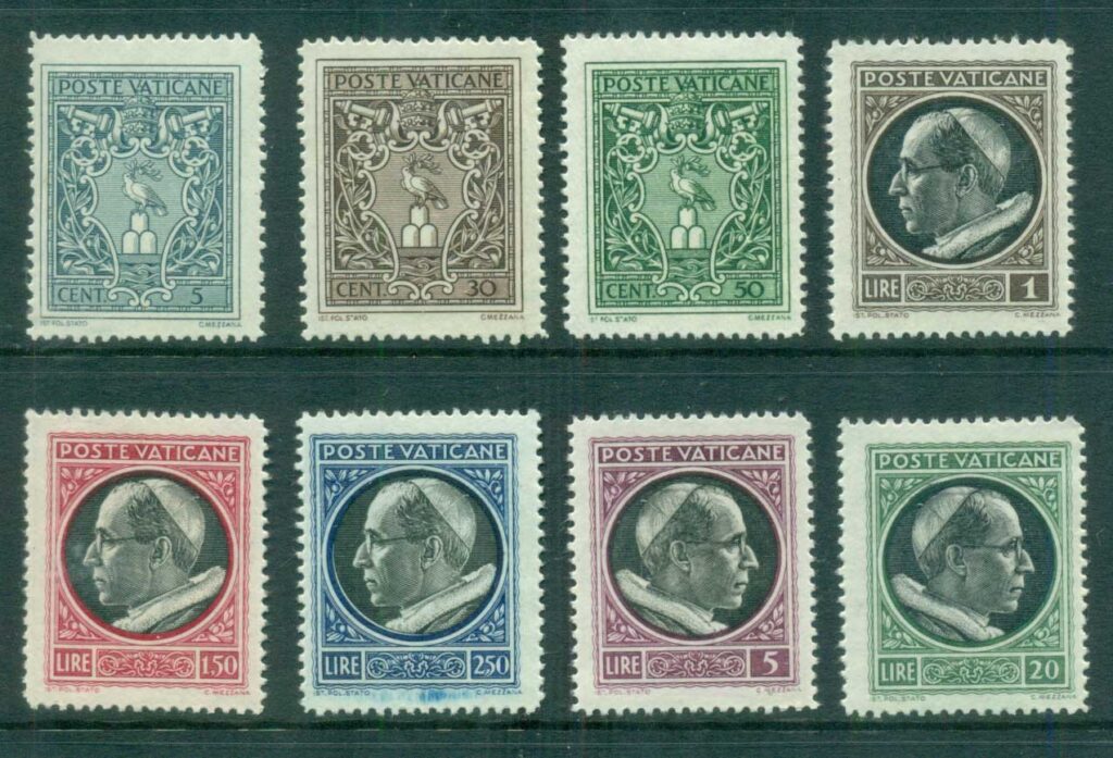 Vatican-1945-Pope-Pius-XII-MUH